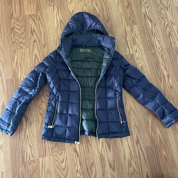 Michael KORS lightweight 90% packable down filled jacket | Color: Purple - Picture 3 of 7